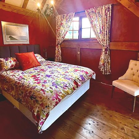 Bed and Breakfast Streamside Country Manor Walton Экстерьер фото