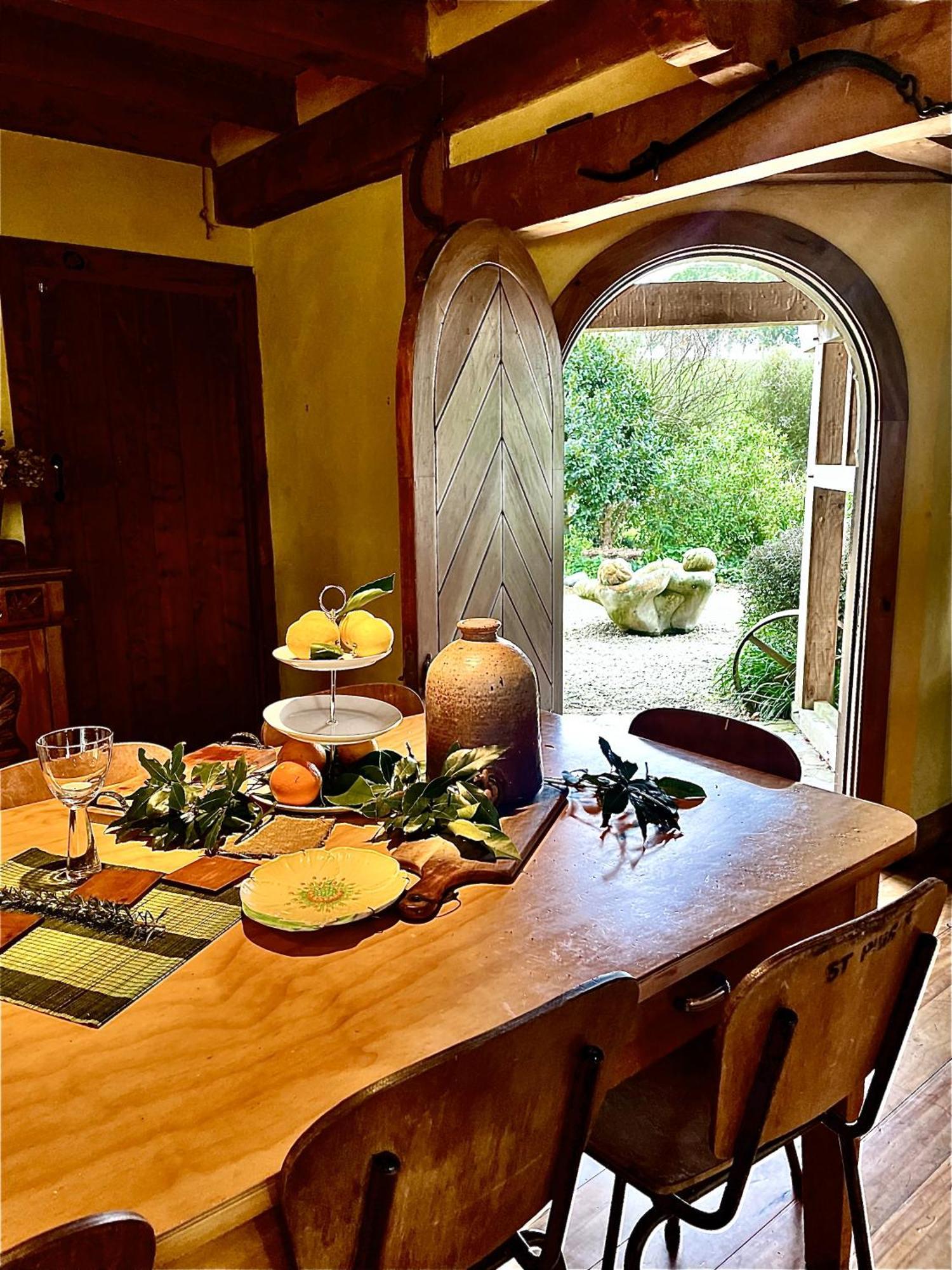 Bed and Breakfast Streamside Country Manor Walton Экстерьер фото